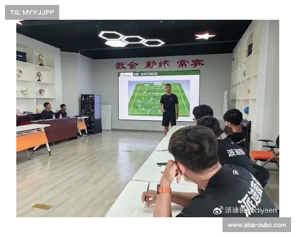 澳大利亚国脚穆伊宣布赛季后退役 转型青训教练开启新篇章 澳大利亚国脚穆伊宣布赛季后退役 转型青训教练开启新篇章